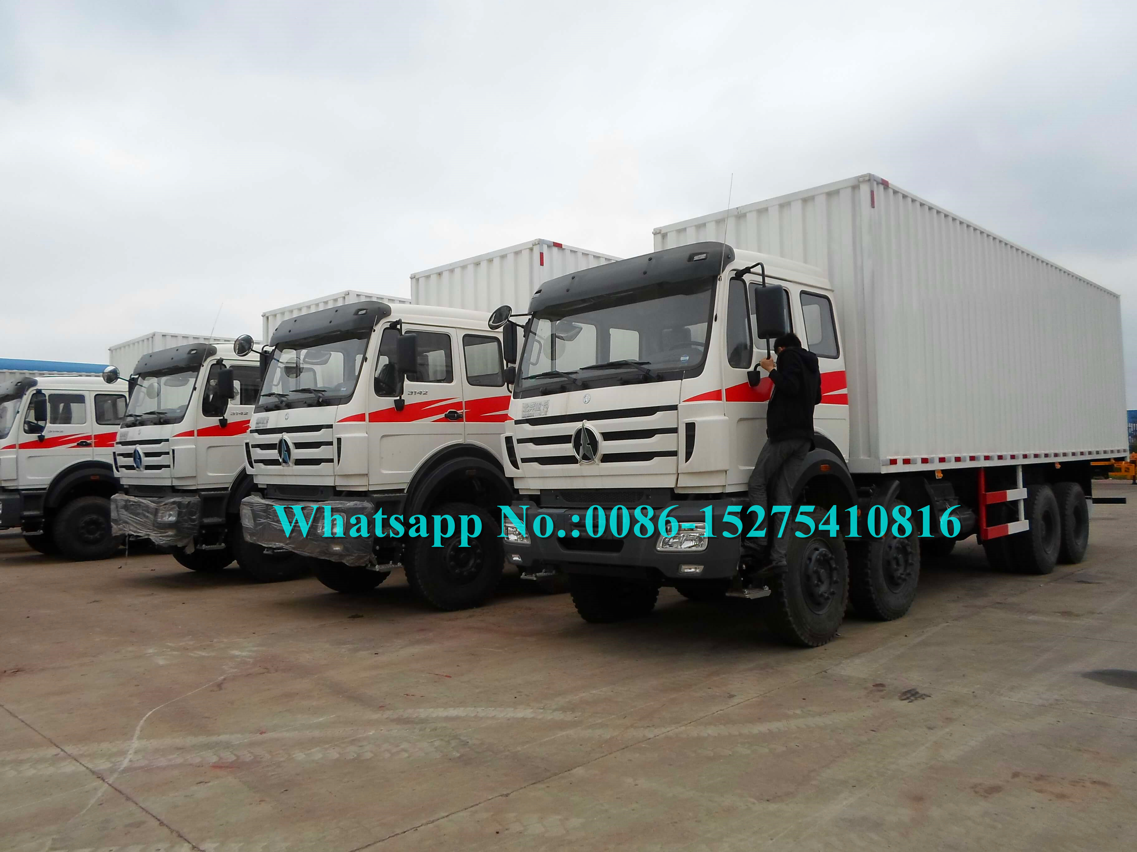 شمال بنز العلامة التجارية الجديدة 8 × 4 4134B 50Ton 340hp 12 ويلر الثقيلة على الطرق الوعرة شاحنة بضائع لأفريقيا
