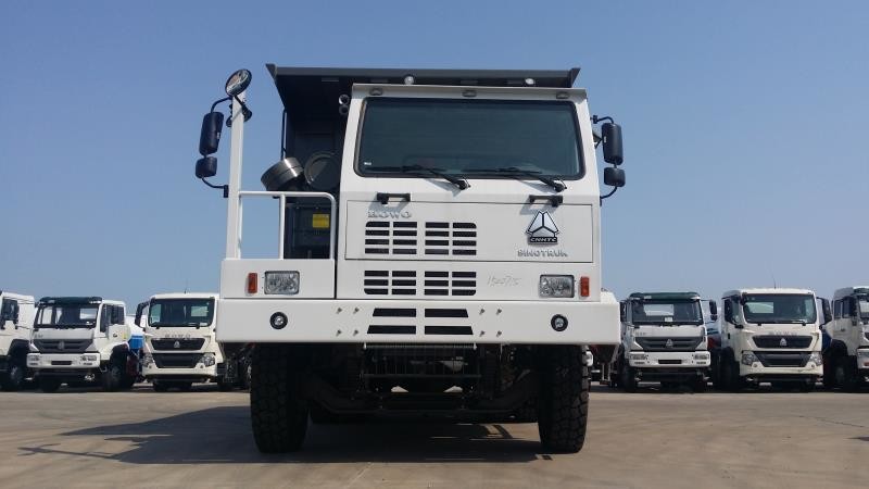 Euro Two Mining Dump Truck 50 طن / 70 طن 6 * 4 371 حصان نوع ناقل الحركة اليدوي