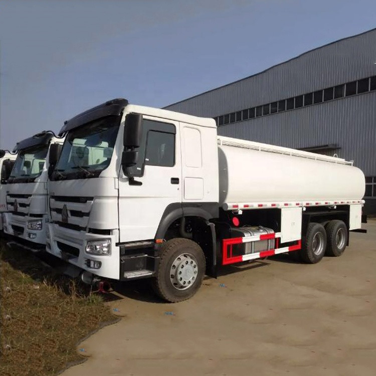 واجب ثقيل 20000L 20cbm 6 × 4 ناقلة شاحنة لنقل النفط ISO CCC