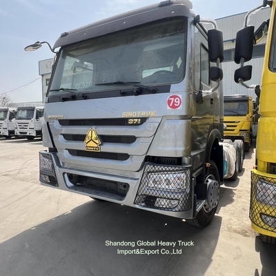 10 عجلات 6X4 40t سينوتروك HOWO حاوية شحن مقطورة رأس الشاحنة