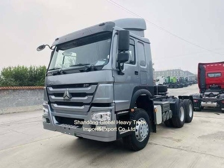 371HP و 420HP Sinotruck HOWO A7 6X4 شاحنات الجرار مع إطارات 12.00R20