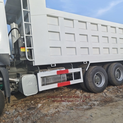 الشاحنة الثقيلة المستعملة 6 * 4 375HP Sinotruk HOWO شاحنة التنقل