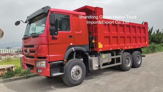شاحنة قلاب HOWO للخدمة الشاقة بهيكل فولاذي مقوى، صندوق شحن على شكل حرف U ونظام هيدروليكي للرفع الأمامي HYVA