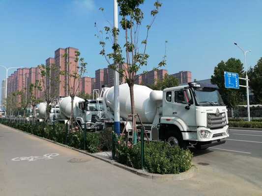 شاحنة خلط الخرسانة Zoomlion HOWO NX 6X4 موديل 2025 بمحرك ديزل Euro 2/Euro 3 بقوة 300-400 حصان