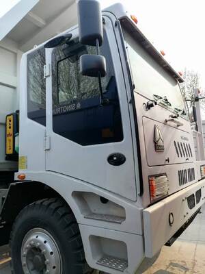 Refurbished 371HP HOWO Dump Truck with 6x4 Drive for Heavy Duty Construction