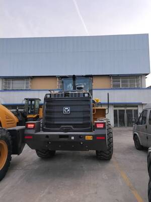 لوادر بعجلات XCMG ZL50GN 5 طن مع سعة جرافة 3.0 متر مكعب وقدرة مقدرة 162 كيلو واط لأعمال البناء الشاقة