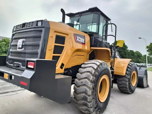 XCMG XC958 5 طن محمول عجلات مع 162kw قوة للعمل في البناء الثقيل والحجر