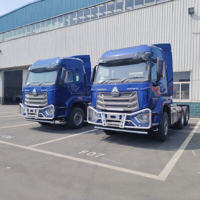 شاحنة جرار HOWO NX مع 6 × 4 عجلة محرك الديزل الثقيل للخدمة والمركبة النائمة عالية السقف للتعدين والبضائع لمسافات طويلة