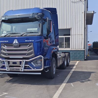 شاحنة جرار HOWO NX 6 × 4 بمحرك 380 حصان ونظام تعليق زنبركي للخدمة الشاقة لنقل البضائع الثقيلة