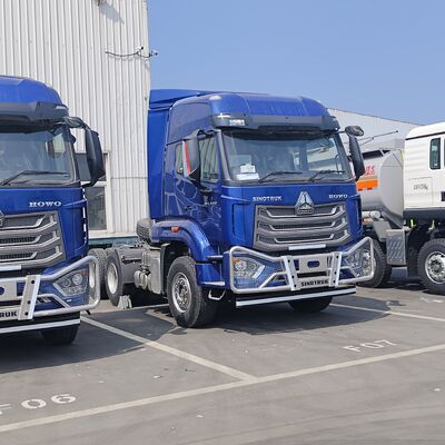 HOWO NX 6 × 4 شاحنة جرار مع محرك 380HP-460HP لنقل البضائع الثقيلة والخدمات اللوجستية لمسافات طويلة