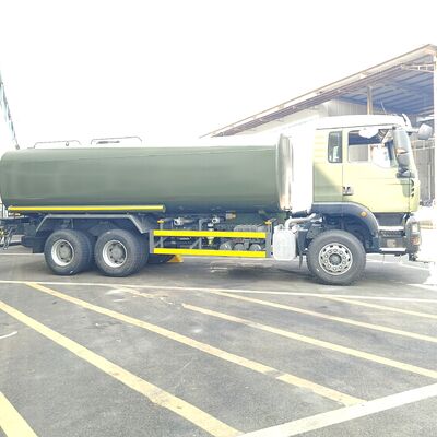 HOWO TX 6 × 4 شاحنة خزان المياه لغانا الرش الطرق مكافحة الغبار الري التنظيف البلدي واستخدام البناء