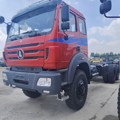 BEIBEN 2642 8 × 4 شاحنة هدر تعدين ثقيلة مع محرك WEICHAI بقوة 420 حصان و 35-45 طن من الحمولة المفيدة للتعدين والمحجر