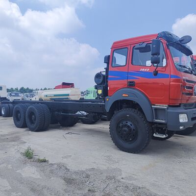 BEIBEN 2642 6 × 4 شاحنة قمامة ثقيلة مع محرك 420HP WEICHAI و 25-35 طن من الحمولة المفيدة للتعدين والبناء
