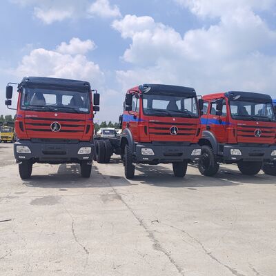 BEIBEN 2642 6 × 4 شاحنة قمامة ثقيلة مع محرك 420HP WEICHAI و 25-35 طن من الحمولة المفيدة للتعدين والبناء