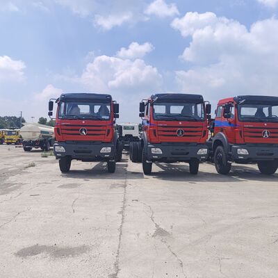 BEIBEN 2638 6 × 4 شاحنة هدر تعدين ثقيلة مع محرك WEICHAI بقوة 380 حصان و 25-35 طن من الحمولة المفيدة لعمليات التعدين