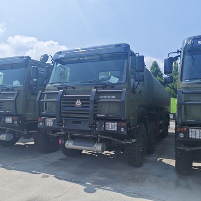 شاحنة خزان الوقود 8 × 8 50,000L مع محرك 371HP و 8 × 8 محرك جميع العجلات للنقل الثقيل للوقود