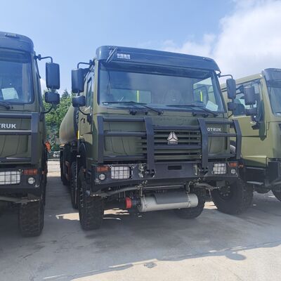 شاحنة خزان الوقود 8 × 8 40,000L مع محرك 371HP و 8 × 8 محرك جميع العجلات للنقل الثقيل للوقود