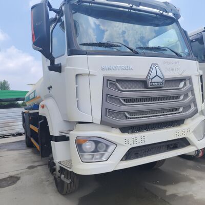 شاحنة خزان الوقود HOWO NX 6×4 CNG بمحرك 400 حصان وسعة 30,000 لتر لنقل الديزل والبنزين