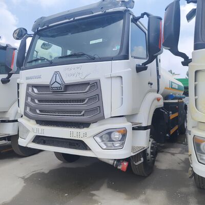 HOWO NX 6 × 4 شاحنة خزان الوقود الغازي المكثف مع محرك 400 حصان و 25000L سعة لتوزيع الوقود