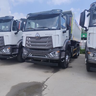 HOWO NX 6 × 4 شاحنة هدر تعدين ثقيلة بمحرك 430 حصان و 30-35 طن من الحمولة المفيدة لأفريقيا