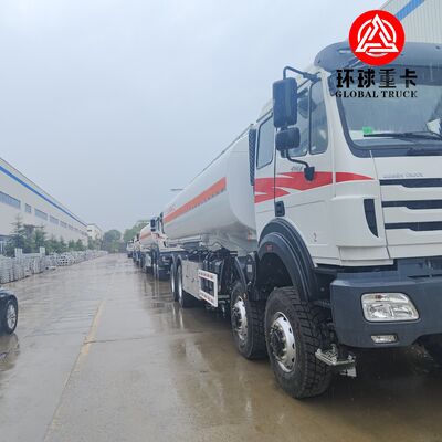 شاحنة ناقل النفط Beiben 8x8 35000L شاحنة ناقل الوقود الثقيل للعمل في مشروعات التعدين في الكونغو