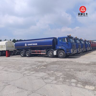 شاحنة صهريج وقود HOWO NX 8x4 بسعة 30000 لتر شاحنة ديزل ثقيلة للسوق الغاني