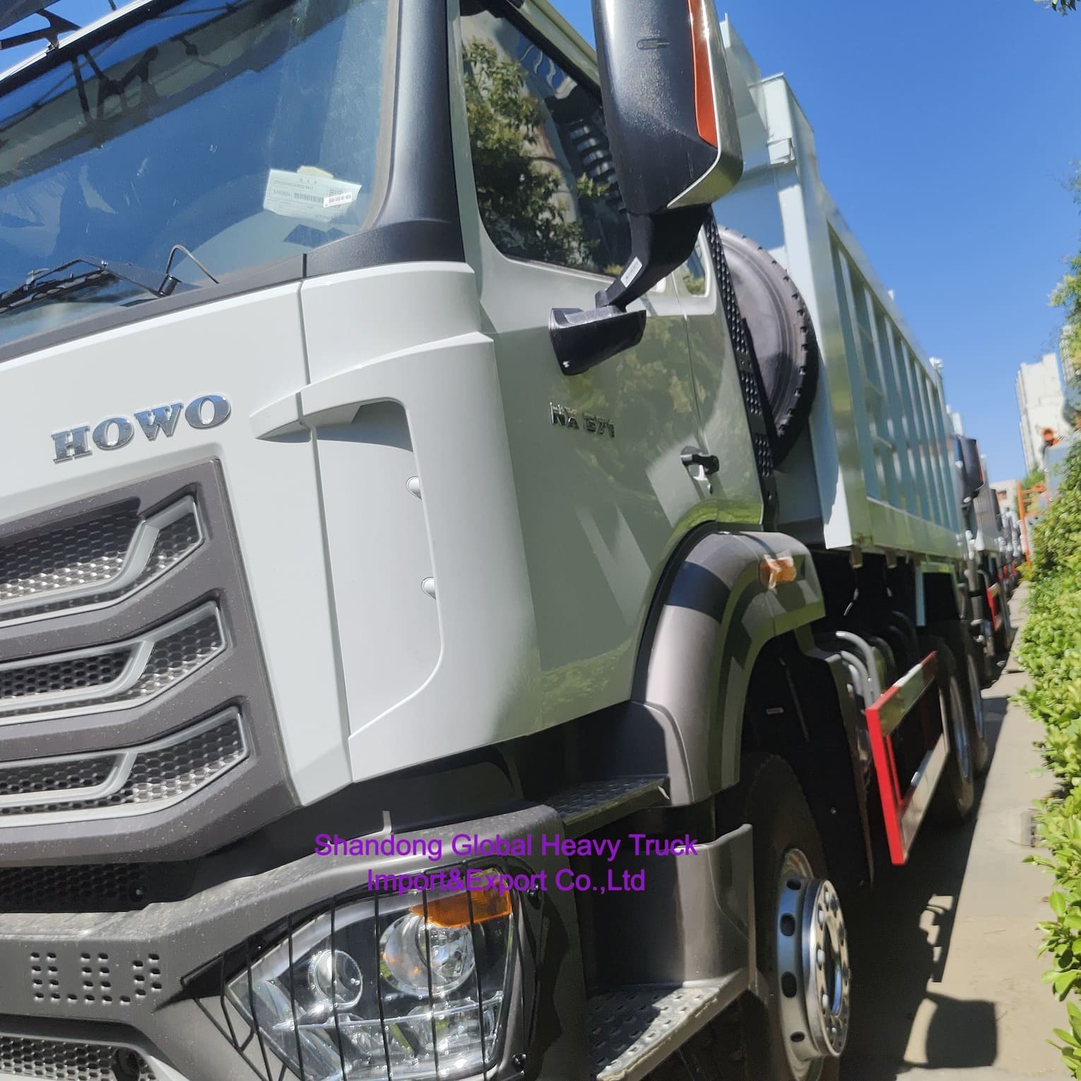 شاحنة سينو تراك ذات الدفع الأيمن HOWO Nx 380 6X4 10 عجلات 380 حصان 430 حصان ديزل جديدة رأس قاطرة قلاب