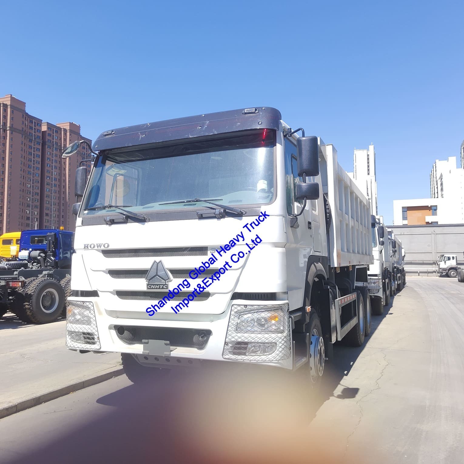 شاحنات تفريغ ماركة الصين HOWO Sinotruk 6X4 10 إطارات 400 حصان شاحنة قلابة