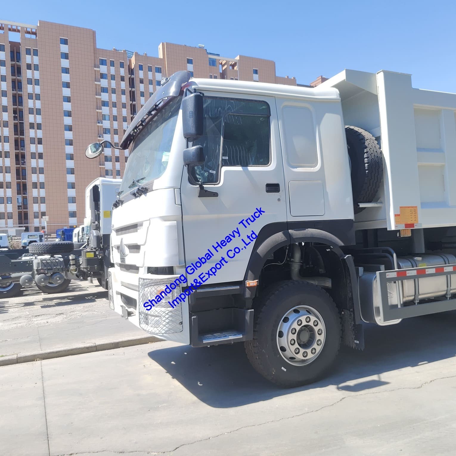 شاحنة شاحنة جديدة ومستخدمة سينو / سينوتروك 6X4 290-400HP شاحنة ديمبر / تيبر شاحنة / شاحنة ديمبر
