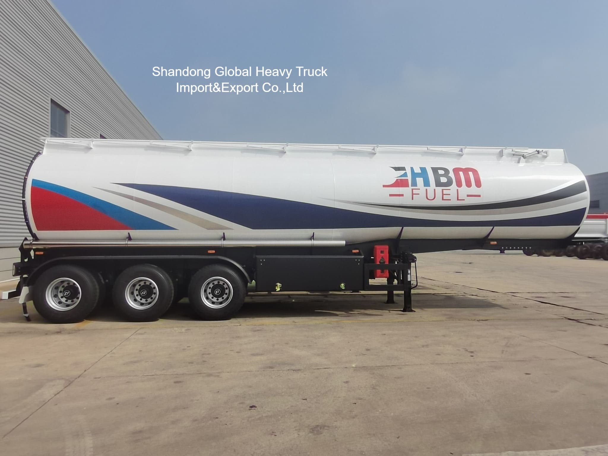 شبه مقطورة صهريج زيت فولاذي بثلاث محاور سعة 45000 لتر لوقود