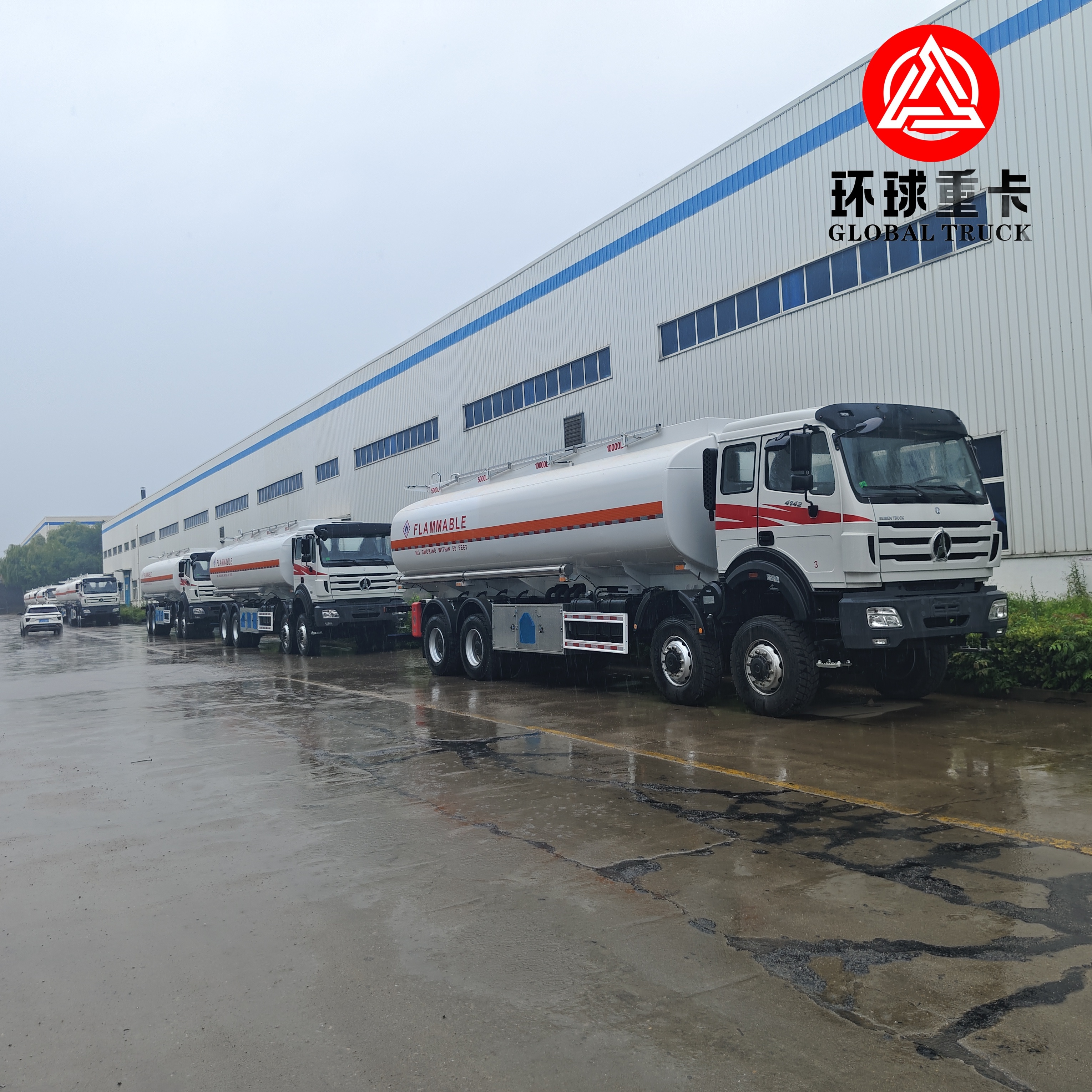 شاحنة بيبين 8 × 8 35000L الديزل الوقودية مع الاحتياجات الثقيلة خارج الطريق الهيكل للمناطق التعدينية الكونغو