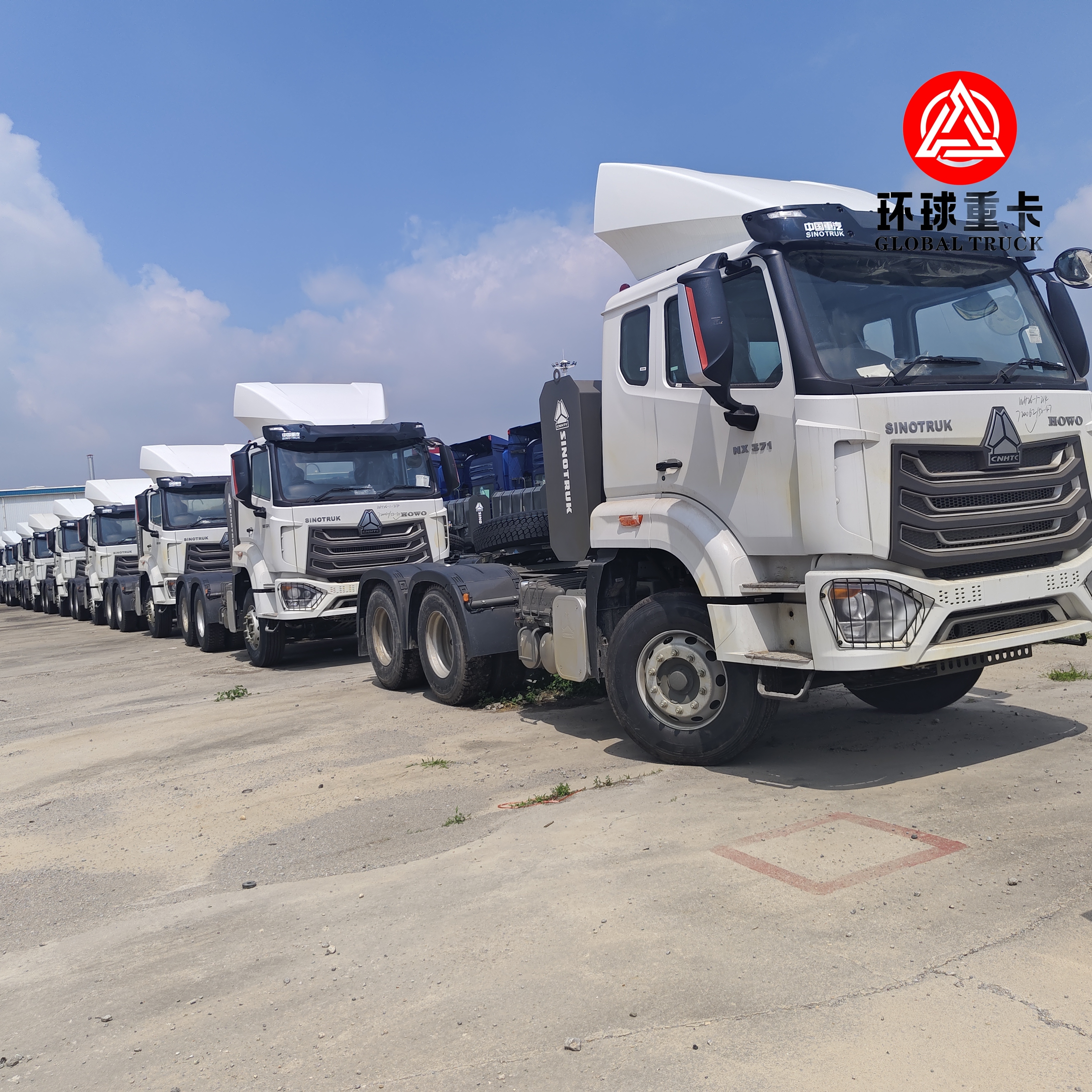 شاحنة رأس جرار جديدة من نوع سينوتروك HOWO NX 6x4 400HP لنقل البضائع الثقيلة والحاويات