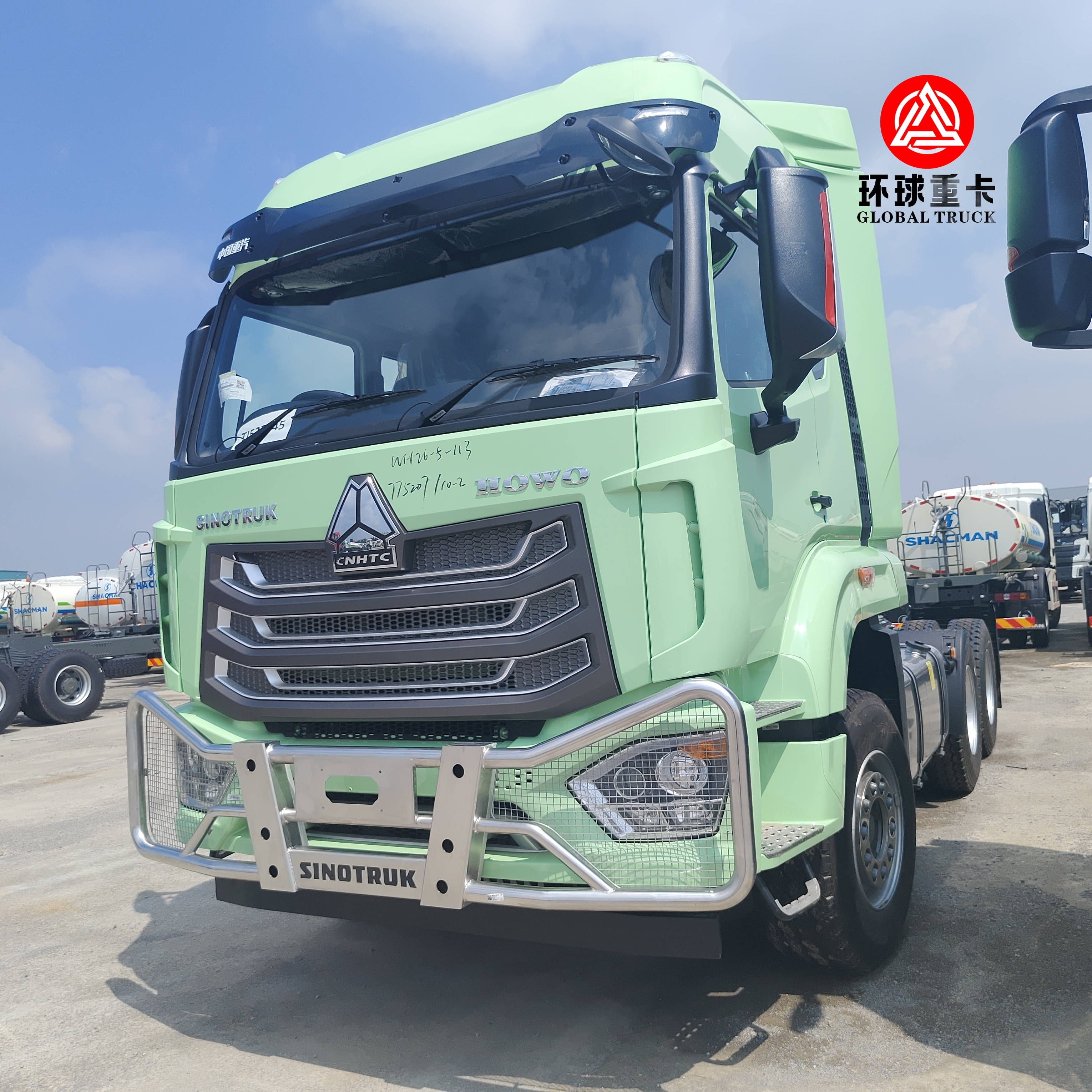 نظام القيادة الجديد سينوتروك HOWO NX 430HP 6x4 ناقل جرار ثقيل شاحنة رئيسية محرك للنقل الحاويات والبضائع